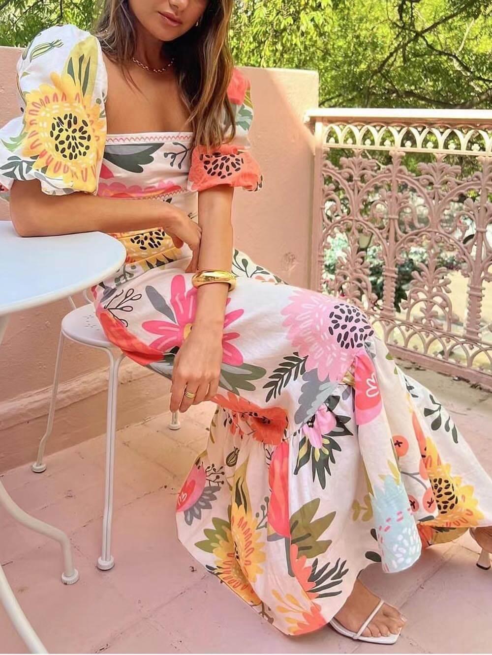 Felicitas | Maxikleid mit Blumenprint mit quadratischem Ausschnitt für Urlaub