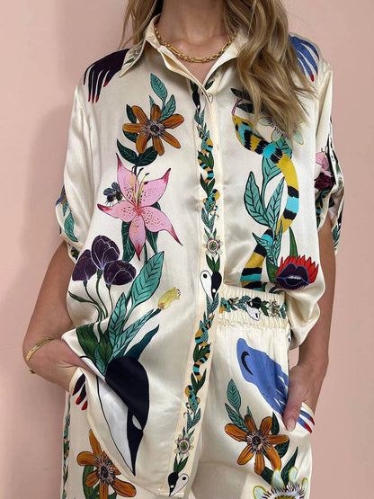 Selma | Blusen- und Hosenset aus Satin mit Print einzigartig, Stil Resort