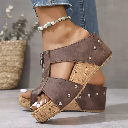 Anna-Dorothea | Trendige Keilsandalen